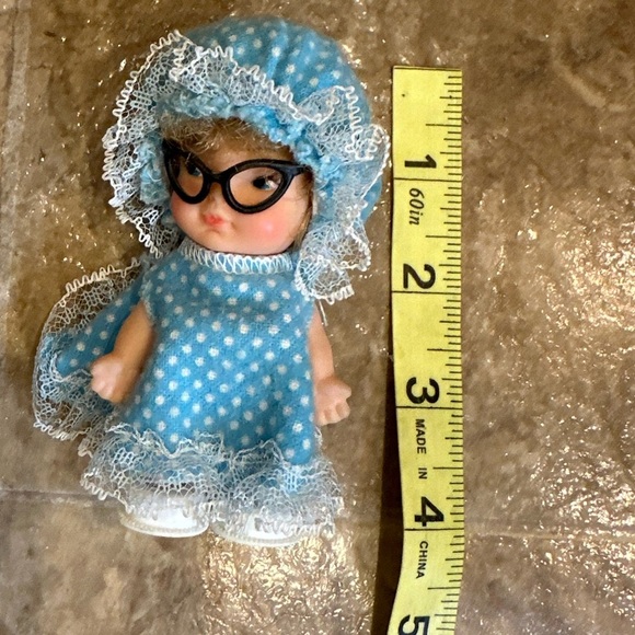 Vintage 1966 Mini Doll ‘Tiny Tots’ Pocket Size with original box 
By Uneeda - Picture 8 of 16